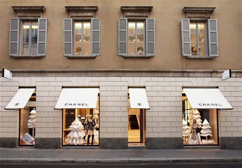 chanel store in milan.